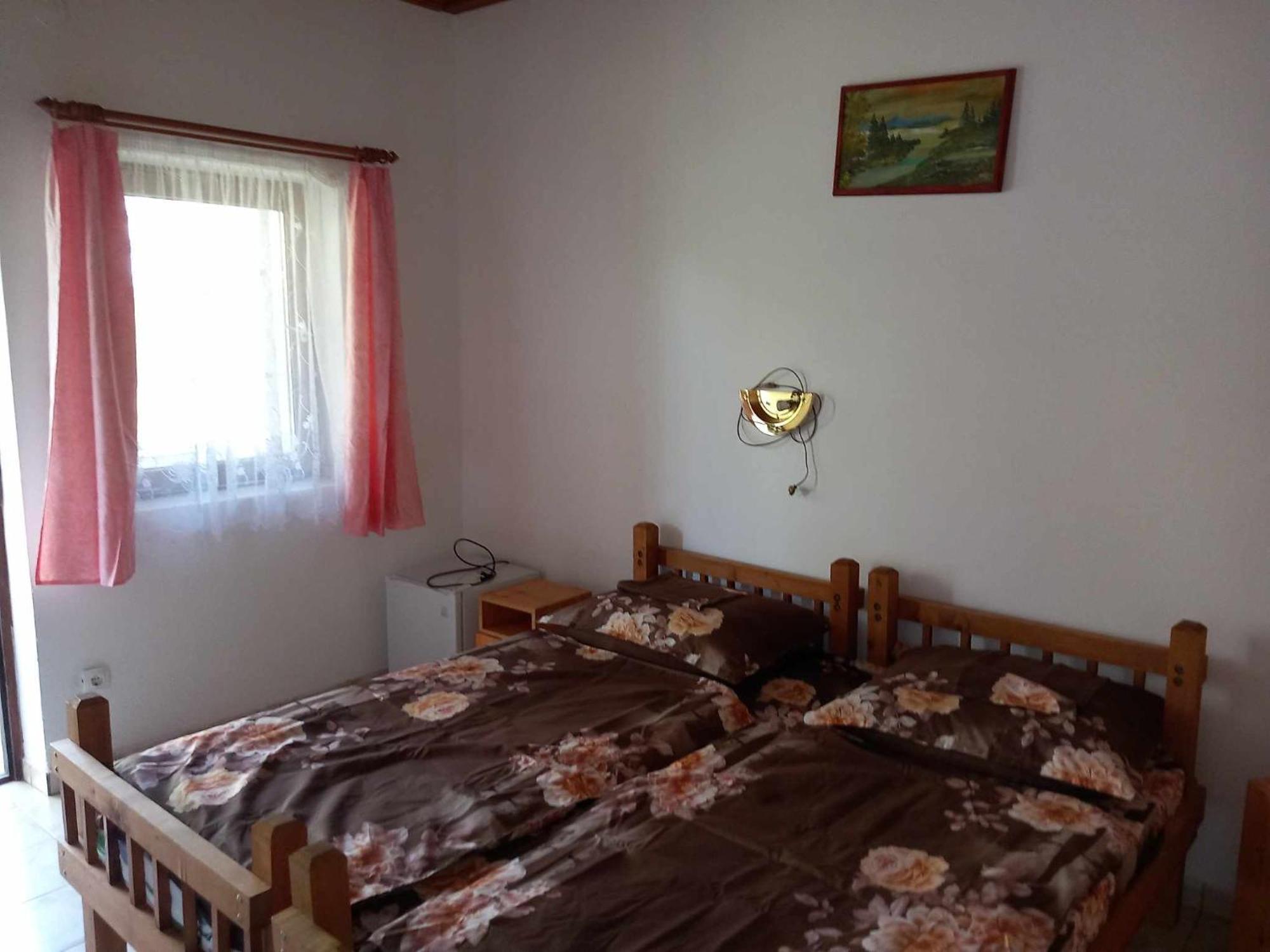 Zsuzsa Apartman Apartment โปรอสซโล ภายนอก รูปภาพ